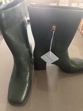 AEROSOLES Forest Green Leather Mid-Calf Block Heel Boots